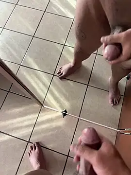 MNTECR online show from April 16, 11:07 pm