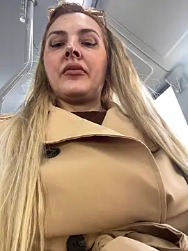 Snapshot of Maria3879 chatting on April 1, 7:42 am Maria3879 online show from April 1, 7:42 am