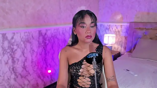 Snapshot of Horny_Brunette_ chatting on March 25, 4:29 am Horny Brunette online show from March 25, 4:29 am