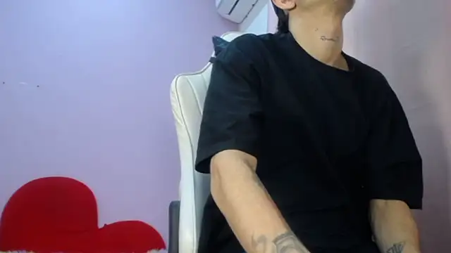 Hot Gaara  online show from March 30, 5:41 am