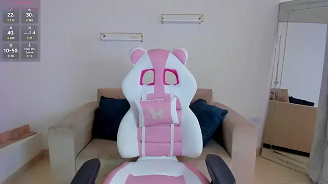 Snapshot of april_smiith1 chatting on March 26, 12:11 pm april smiith1 online show from March 26, 12:11 pm