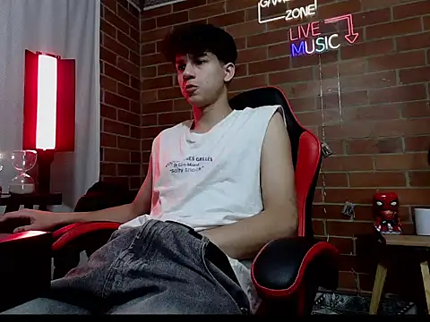 Kurtt   online show from March 27, 4:51 am