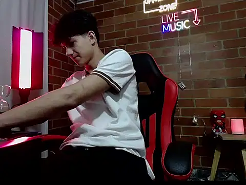 Kurtt   online show from March 28, 5:40 am