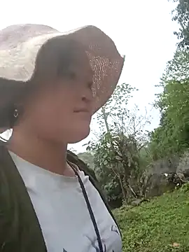 Snapshot of Nthk6 chatting on March 22, 12:58 am Nthk6 online show from March 22, 12:58 am