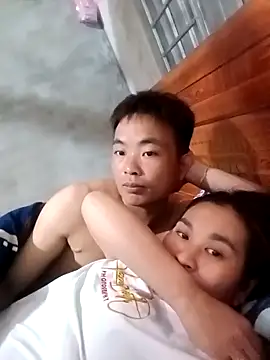 boy-pho- online show from April 2, 1:31 pm