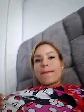 Snapshot of Monita_cherry1 chatting on March 20, 3:00 am Monita cherry1 online show from March 20, 3:00 am