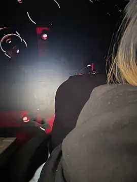 Laila LS online show from March 28, 1:33 pm