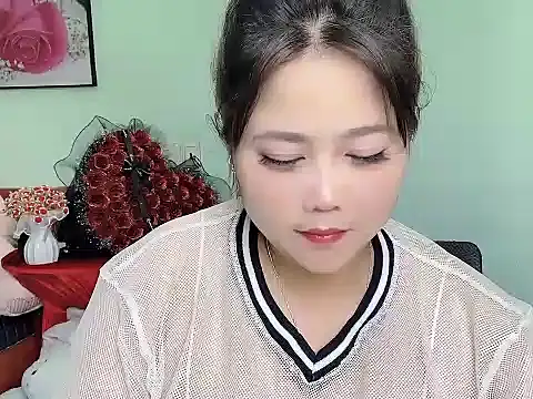 Nhanlu009 online show from April 3, 8:45 am