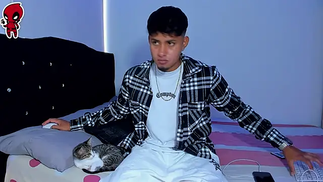 Snapshot of Thiago_snoop chatting on March 26, 9:20 pm Thiago snoop online show from March 26, 9:20 pm