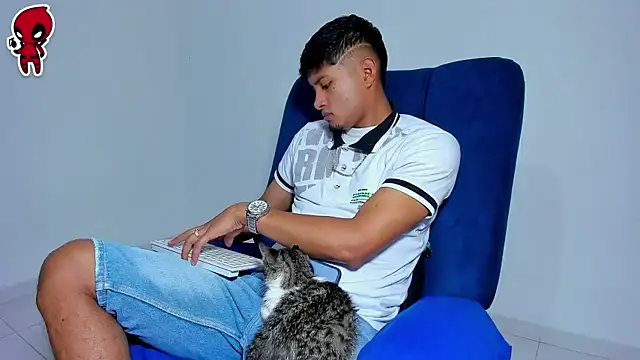 Snapshot of Thiago_snoop chatting on March 31, 1:29 am Thiago snoop online show from March 31, 1:29 am