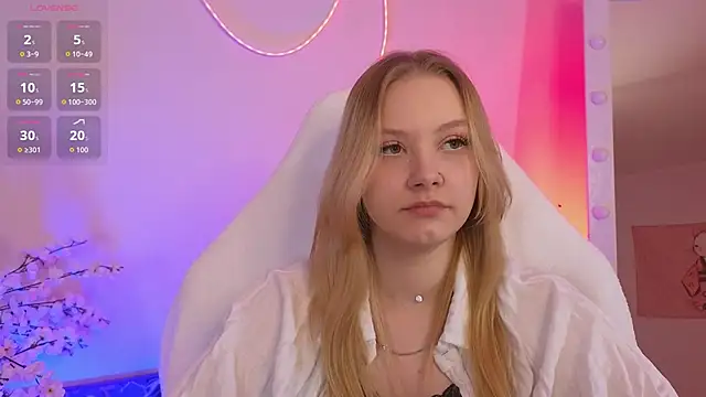 StaceyyJones online show from March 19, 10:08 am