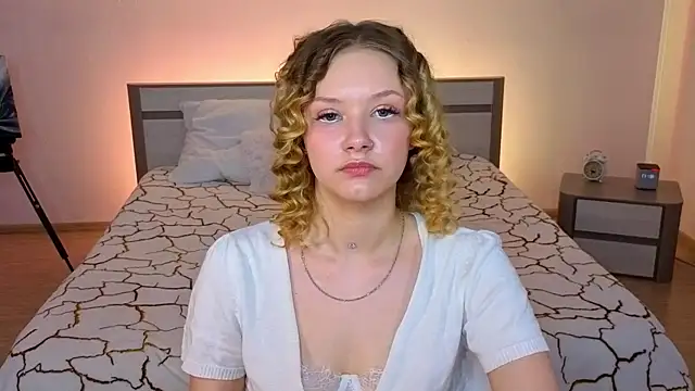 StaceyyJones online show from May 12, 11:18 am