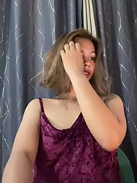 Snapshot of Urcutiepiebaby chatting on April 4, 5:06 am Urcutiepiebaby online show from April 4, 5:06 am