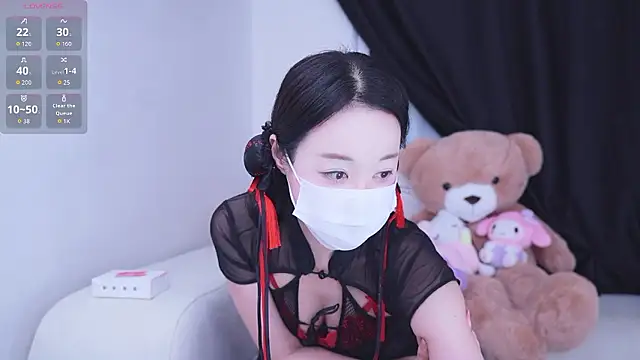 Snapshot of sexyjoy95 chatting on April 20, 10:51 am sexyjoy95 online show from April 20, 10:51 am