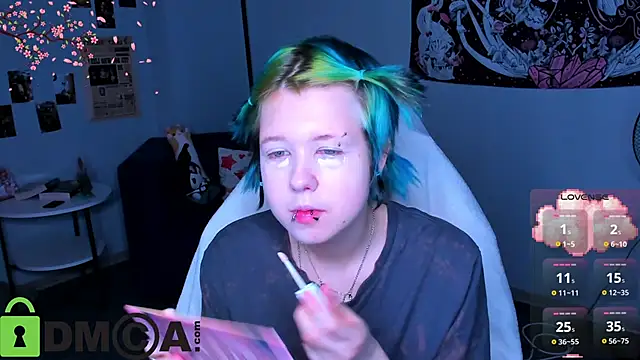 Snapshot of LittleKittenStar chatting on March 26, 3:01 am LittleKittenStar online show from March 26, 3:01 am