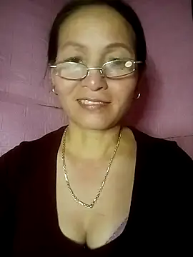 Lliygy online show from May 24, 12:54 pm