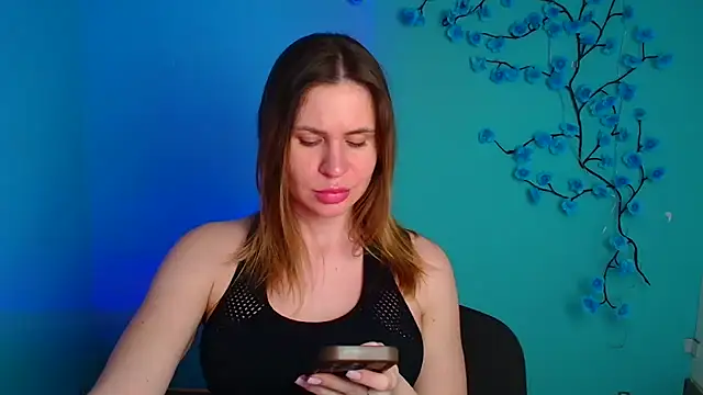 Snapshot of Kira_raaaa chatting on March 31, 11:21 am Kira raaaa online show from March 31, 11:21 am