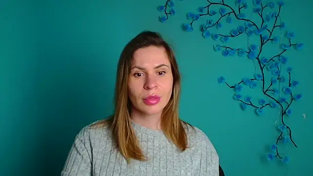 Snapshot of Kira_raaaa chatting on April 1, 11:22 am Kira raaaa online show from April 1, 11:22 am