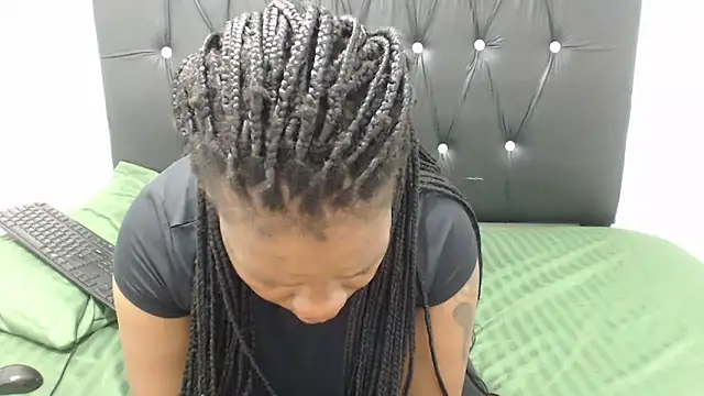 xxJuicyLipsx01 online show from March 27, 5:01 pm