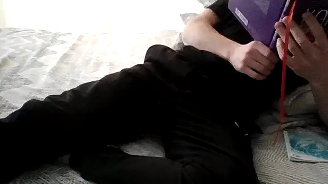 alekssierto online show from April 2, 8:01 am