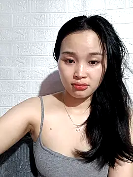 Snapshot of Akile80 chatting on March 28, 2:11 am Akile80 online show from March 28, 2:11 am