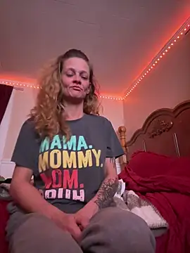 MaKeItWeT4200 online show from March 25, 2:28 am