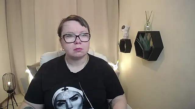 BonnnyBoobsy online show from March 23, 7:01 am