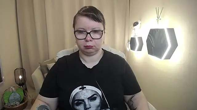 BonnnyBoobsy online show from March 28, 6:57 am