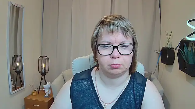 BonnnyBoobsy online show from May 16, 12:15 pm