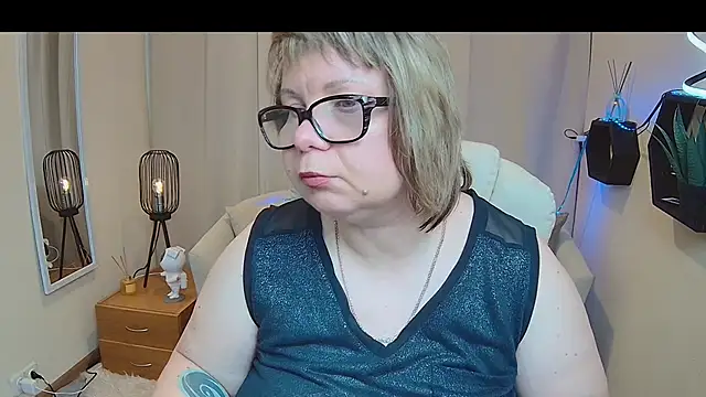 BonnnyBoobsy online show from May 17, 12:23 pm