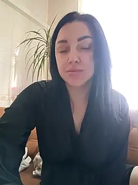 Elsie-Nora online show from March 27, 10:04 am