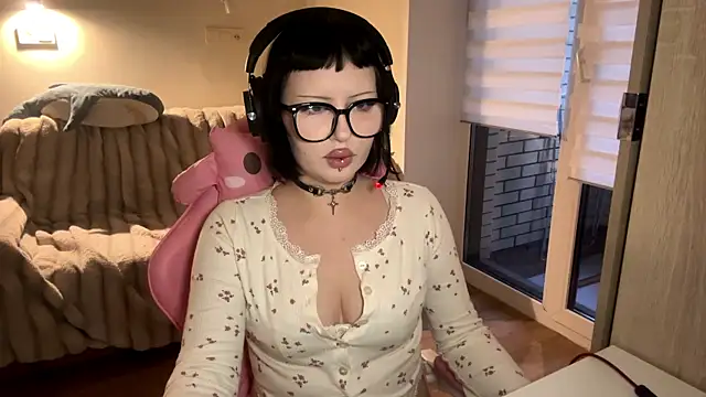 Snapshot of Setty_Asky chatting on April 1, 1:12 pm Setty Asky online show from April 1, 1:12 pm