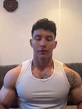 Snapshot of JAYCAM_ chatting on April 8, 5:24 pm JAYCAM online show from April 8, 5:24 pm