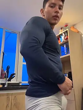 Snapshot of JAYCAM_ chatting on May 6, 9:53 pm JAYCAM online show from May 6, 9:53 pm