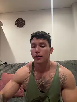 Snapshot of JAYCAM_ chatting on May 9, 10:37 pm JAYCAM online show from May 9, 10:37 pm