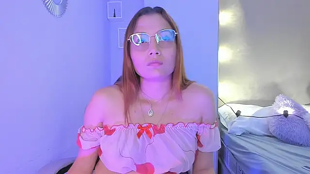 Snapshot of Littletammy4u chatting on April 13, 3:06 pm Littletammy4u online show from April 13, 3:06 pm