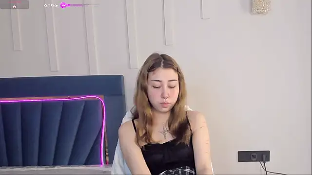 gigi meii online show from May 8, 2:22 pm