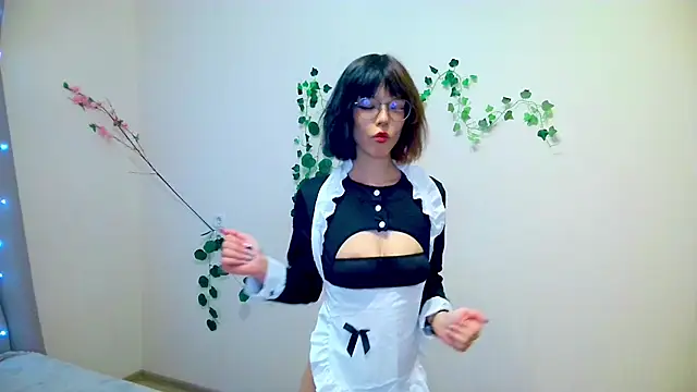 Snapshot of Layla_Muur chatting on March 19, 2:43 pm Layla Muur online show from March 19, 2:43 pm