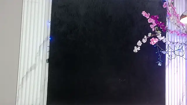 Snapshot of SWEET_ANGEL_CR chatting on March 21, 7:17 pm SWEET ANGEL CR online show from March 21, 7:17 pm