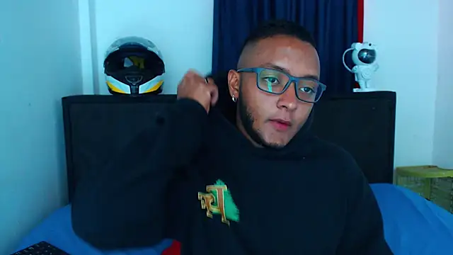 MascTyler online show from March 27, 8:41 pm