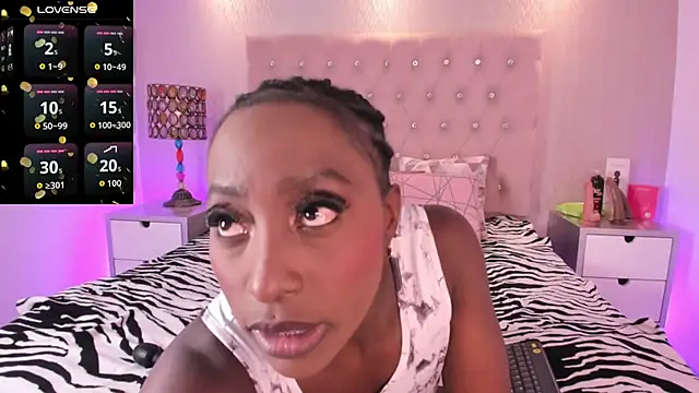 Snapshot of Jorinde_Sexy chatting on April 7, 4:02 am Jorinde Sexy online show from April 7, 4:02 am