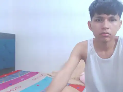 Snapshot of angel_scoott chatting on March 24, 3:11 am angel scoott online show from March 24, 3:11 am