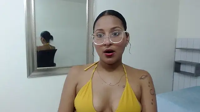 Rubi Diamond  online show from April 4, 8:17 pm