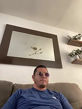 Snapshot of HOTB0Y18 chatting on March 24, 7:41 pm HOTB0Y18 online show from March 24, 7:41 pm