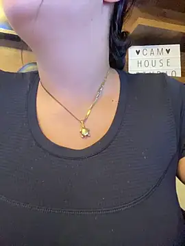 emiiross online show from May 20, 2:18 am