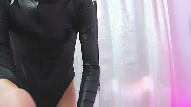 Snapshot of Emma_Trans chatting on March 31, 10:54 pm Emma Trans online show from March 31, 10:54 pm