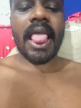 Snapshot of singletamilguy chatting on March 26, 9:42 pm singletamilguy online show from March 26, 9:42 pm