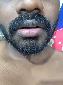 Snapshot of singletamilguy chatting on March 29, 11:54 am singletamilguy online show from March 29, 11:54 am