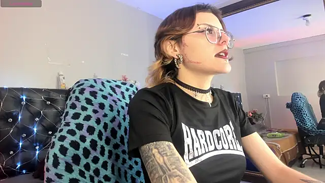 Snapshot of rossiegp chatting on April 1, 12:06 pm rossiegp online show from April 1, 12:06 pm