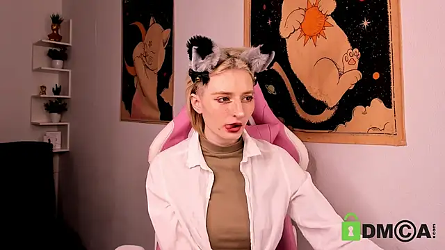 Kira  Cutie online show from March 20, 8:46 pm